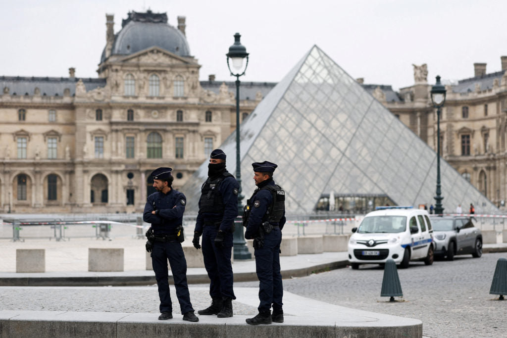 Louvre robbery: a bold daylight jewellery heist
